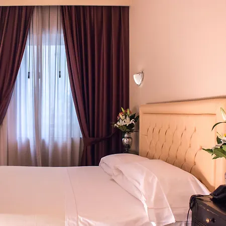 Patavium; Bw Signature Collection Hotel 3*