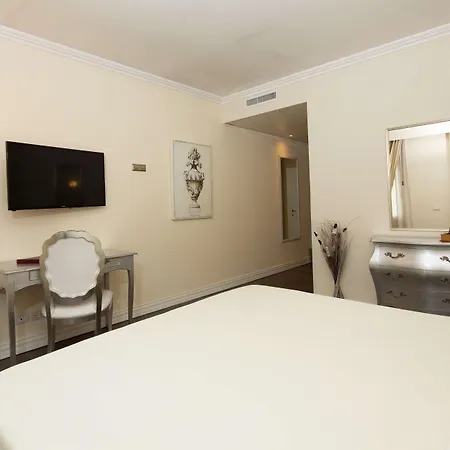 Hotel Patavium; Bw Signature Collection