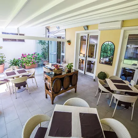 Patavium; Bw Signature Collection Hotel